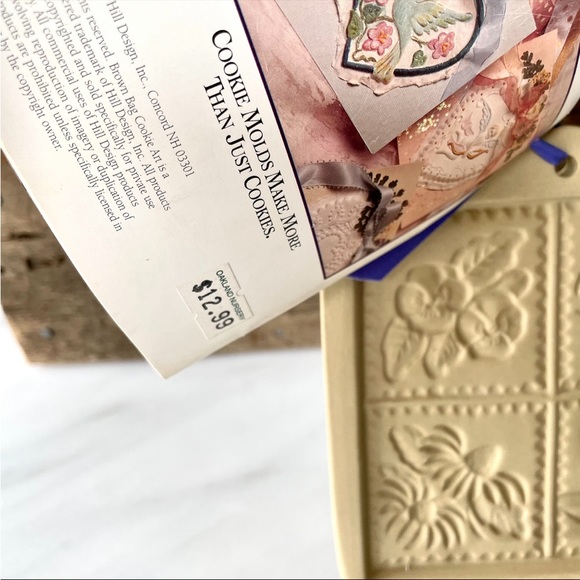 Brown Bag Cookie Art•NWT•Vintage 1995 Flower Cut-Apart•Original Tags/Recipe Book - Picture 4 of 9